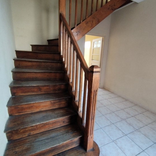  Annonces QUERCY : Local / Bureau | CAHORS (46000) | 130 m2 | 206 700 &euro; 