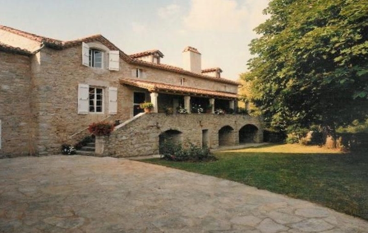 Maison   CAHORS  310 m2 472 500 € 