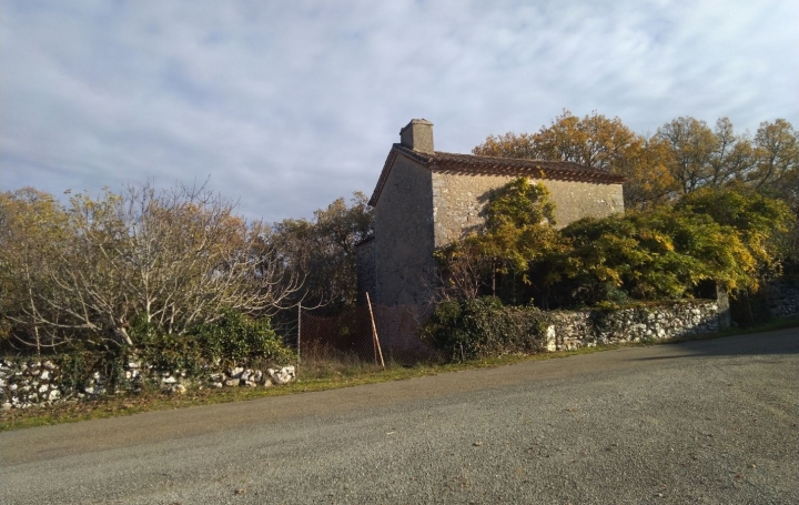 Maison de village BERGANTY 30 m2 78 000 € Maison de village BERGANTY 30 m2 78 000 €